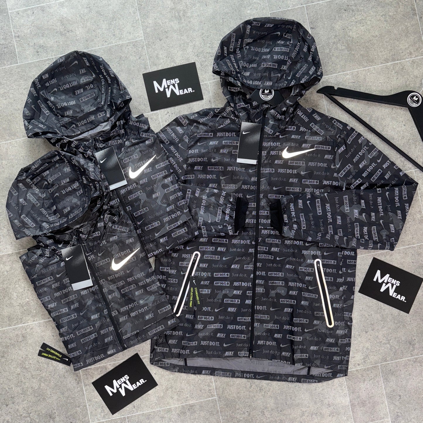 Nike ‘Exclusive’ Ghost Flash Windbreaker - Black