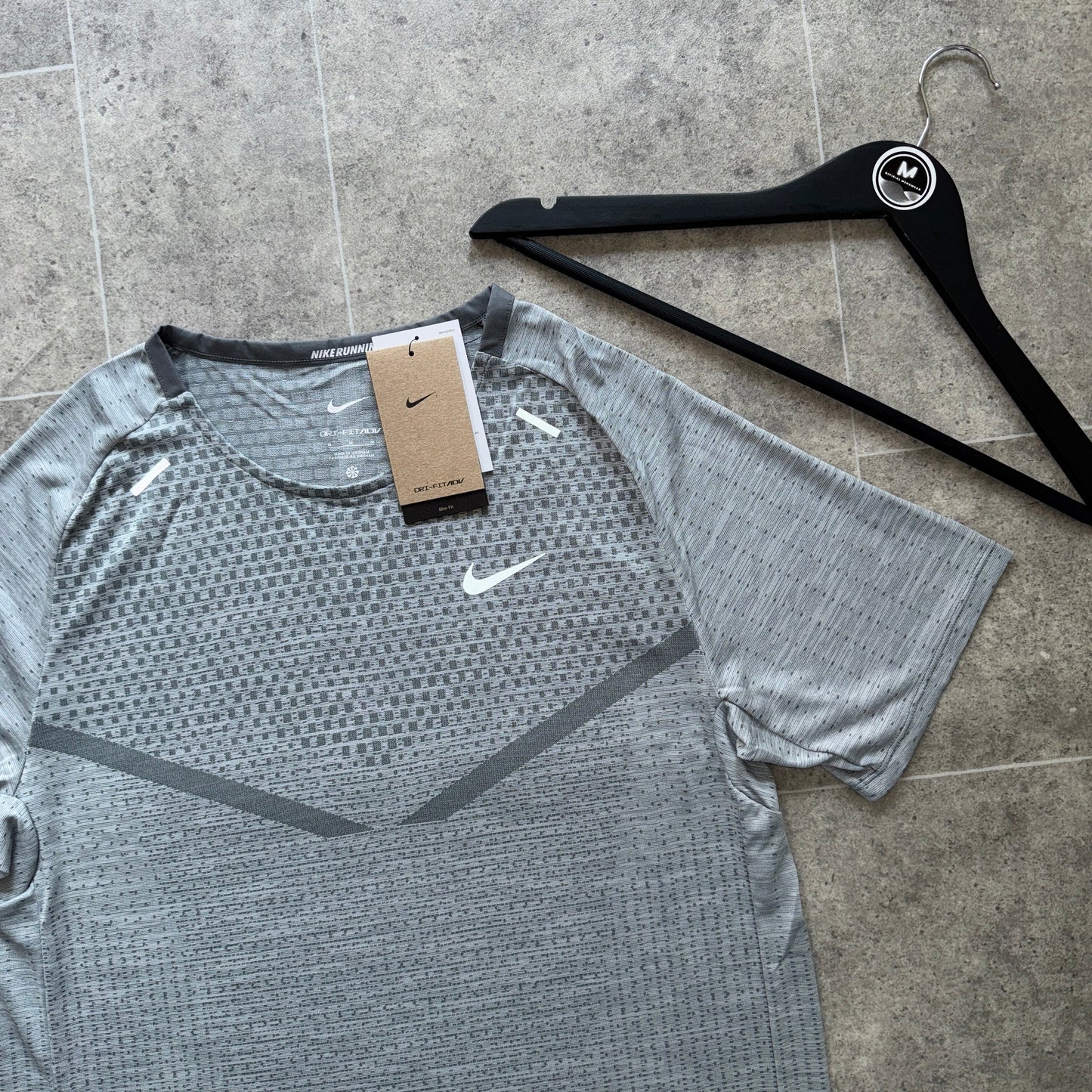 Nike Tech-Knit ADV T-Shirt - Grey