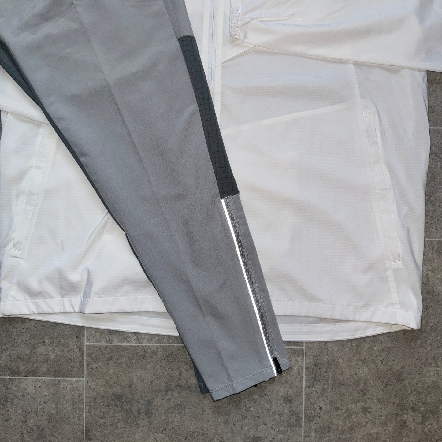 NIKE UV x PHENOM SET - WHITE/LIGHT GREY