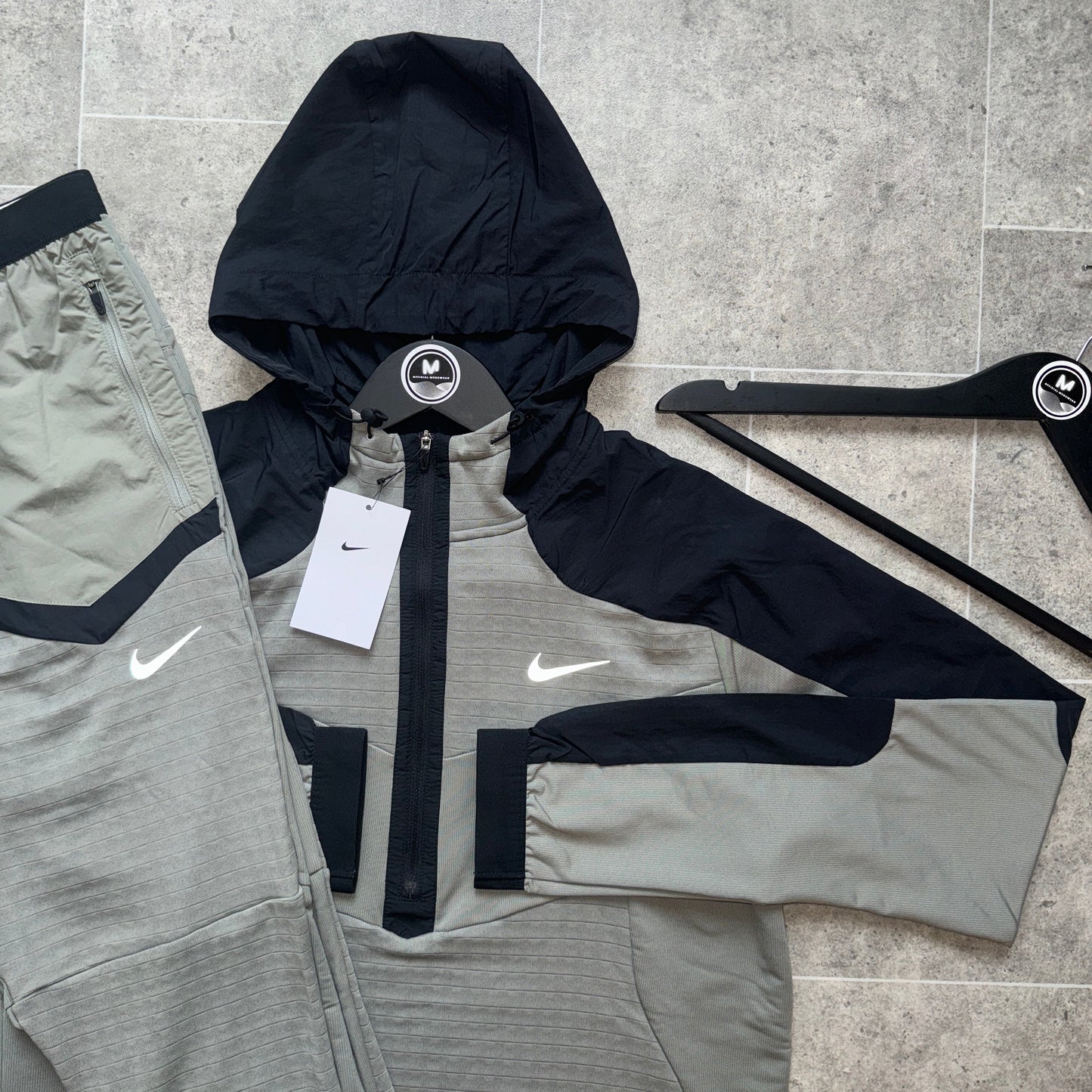 NIKE RUNNING DIVISION LONG SLEEVE SET - SAND/BLACK