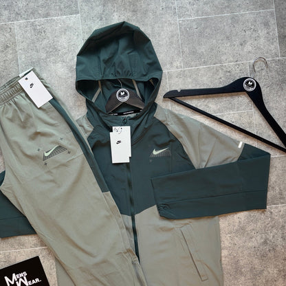 Nike Performance Tracksuit - Khaki Green