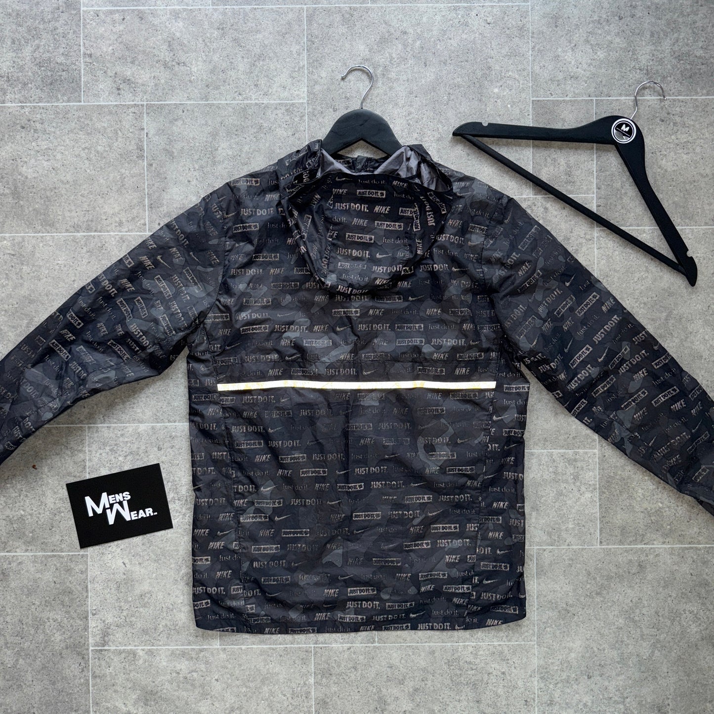 NIKE ‘EXCLUSIVE’ GHOST FLASH WINDBREAKER - BLACK