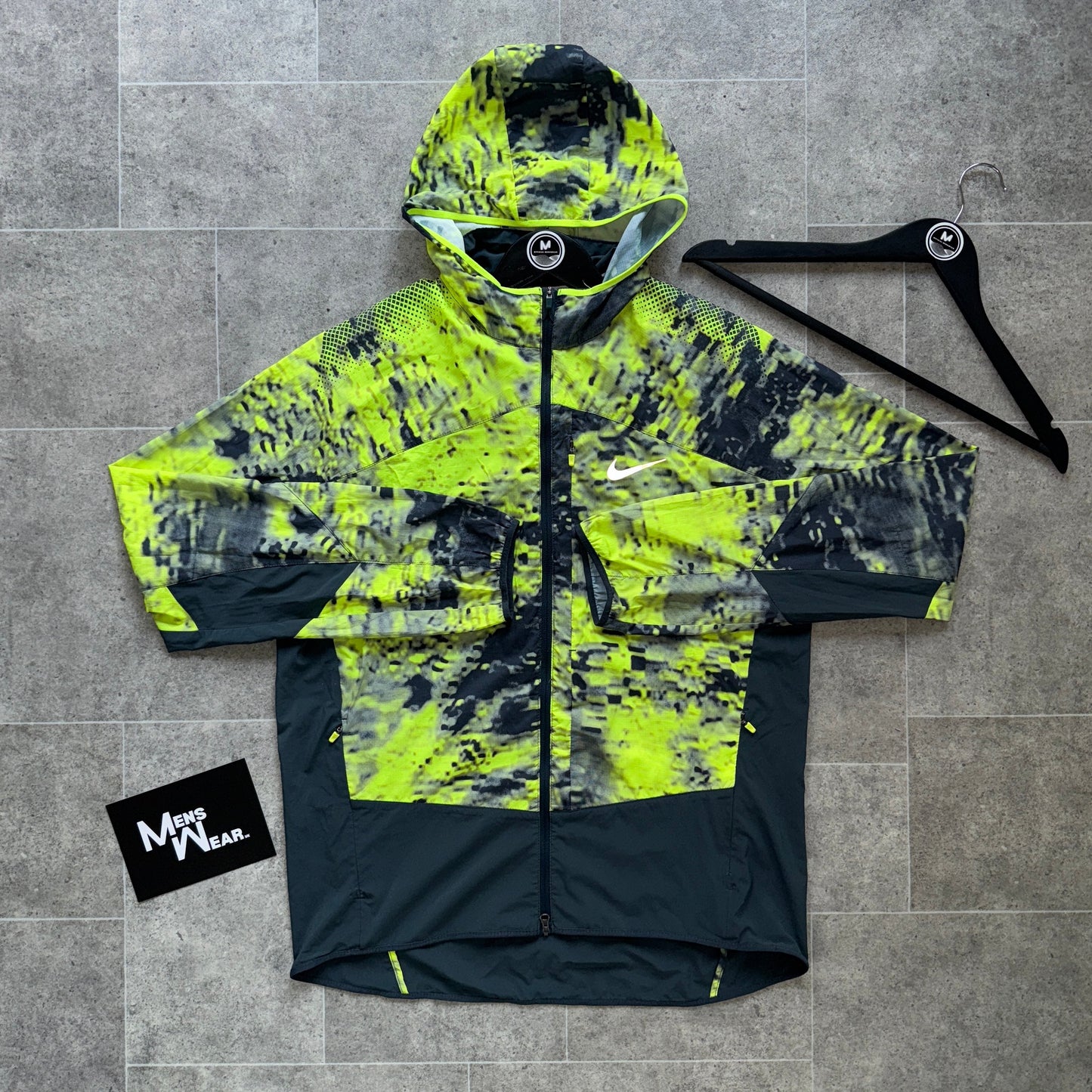 NIKE ‘EXCLUSIVE’ TRAIL KIGER JACKET - NEON/YELLOW