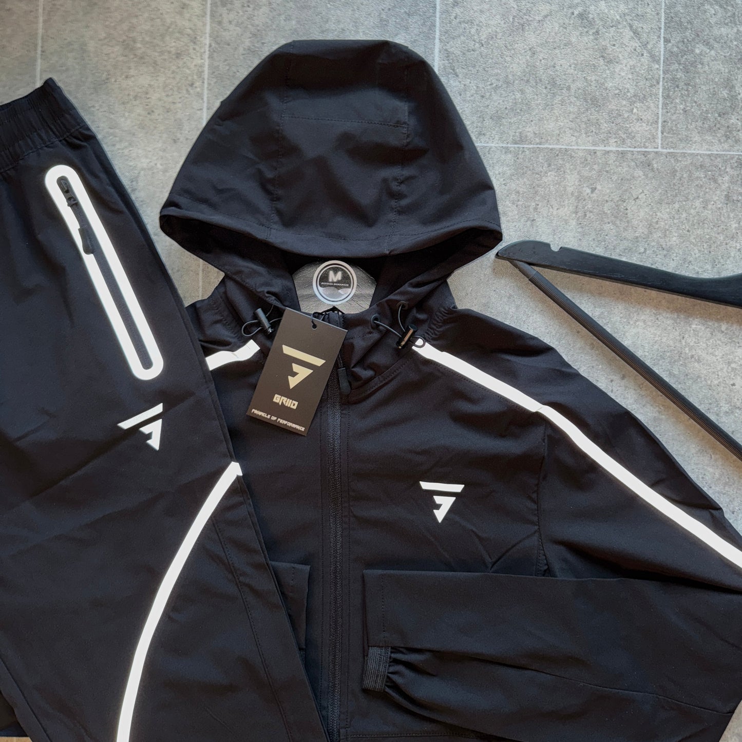 GRIID PERFORMANCE TRACKSUIT - BLACK